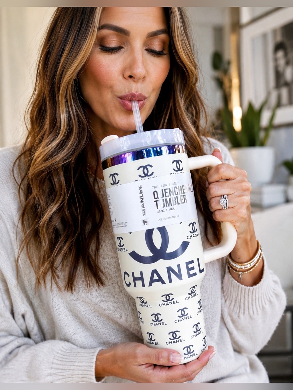 CHANEL Stanley Cream &
Purple Iridescent Logo 40oz Thirst
Quencher Tumbler NIB